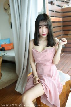 美女脱衣服